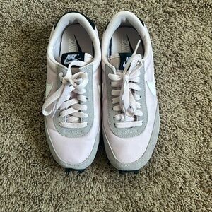 Lightly worn pink and grey Nike waffles size 5.5 womens